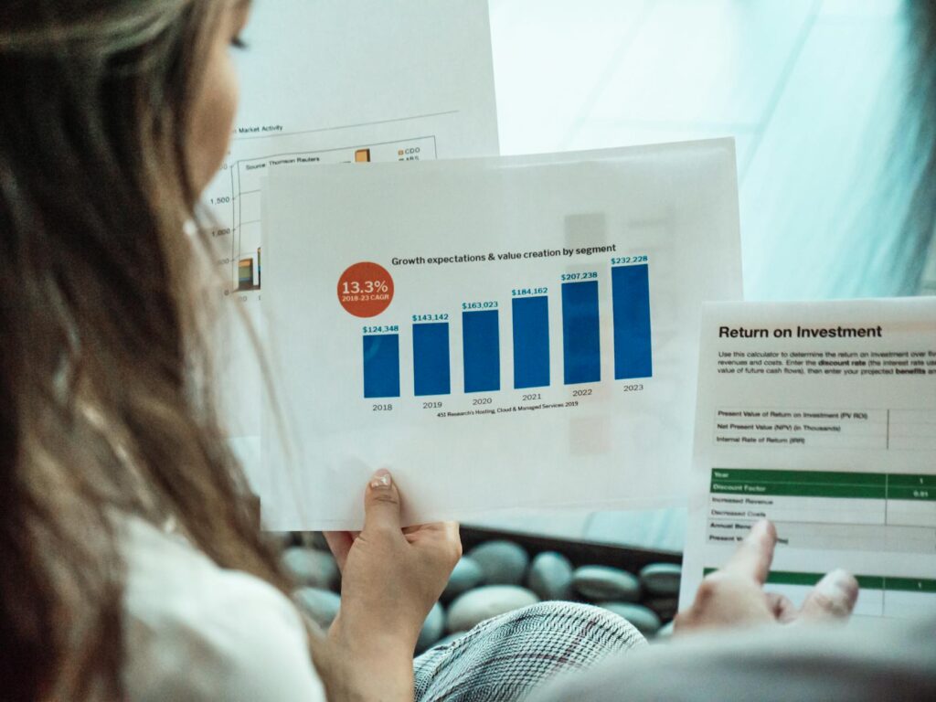 Como Calcular o ROI de IA: O Guia Sem Enrolação para CFOs e CEOs
